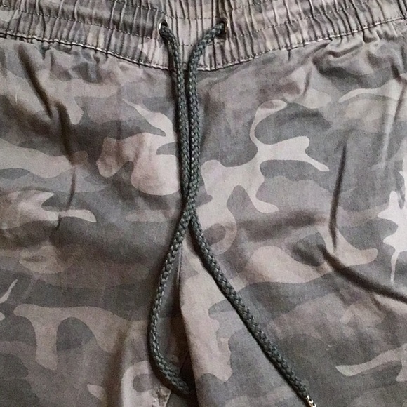 RDI Camo Jogger Pants Women's Size XS in EUC - Picture 3 of 5
